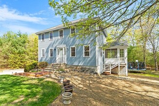 8 Hilindale Dr, Hudson, NH 03051