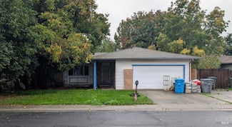 905 W F St, Dixon, CA 95620