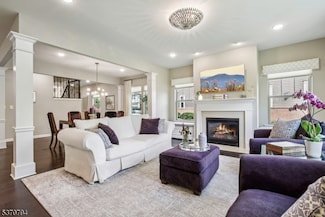 15 Winfield Dr, Woodcliff Lake, NJ 07677