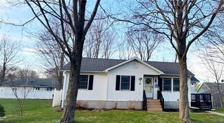 19 Miller St, Oswego, NY 13126