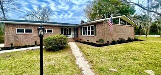 1102 Brookside Dr, Hanahan, SC 29410