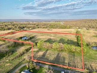 9 W Buck, Eufaula, OK 74432