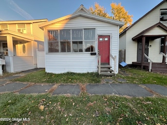 480 7th Ave, Troy, NY 12182