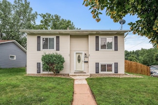 1902 3rd St E, Saint Paul, MN 55119