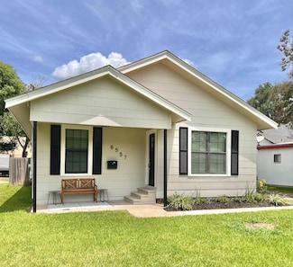 6557 Jefferson Blvd, Groves, TX 77619