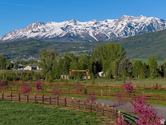 7461 E Sky Ranch Rd Unit 4, Huntsville, UT 84317