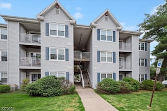 223 Stratford Place, Bound Brook, NJ 08805