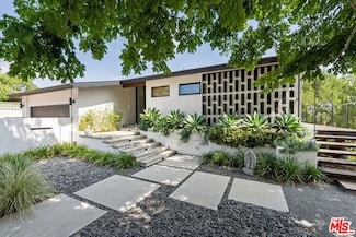 2652 Byron Place, Los Angeles, CA 90046
