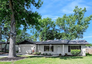 1972 Red Cedar Cir, South Daytona, FL 32119