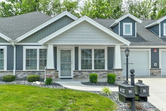 904 Reyling Dr, Jasper, IN 47546