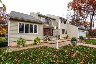5 Blue Fox Rd, Salem, NH 03079