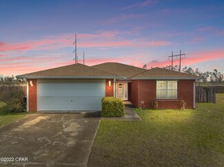 2412 Maple Ct, Panama City, FL 32404