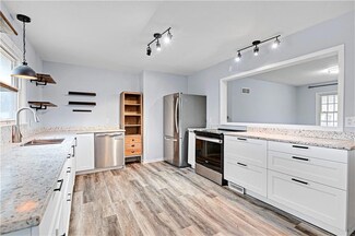 606 W Hale St, Spring Hill, KS 66083