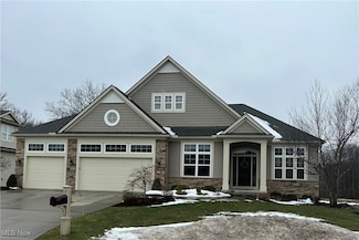 454 Saint Andrews Ln, Broadview Heights, OH 44147