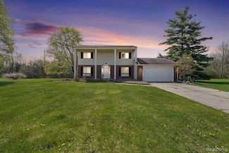 5392 Mapletree Ct, Flint, MI 48532