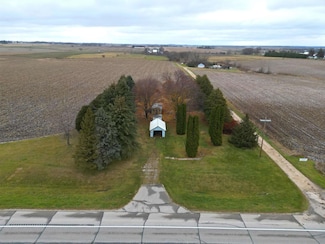 52 West St, Canton, MN 55922