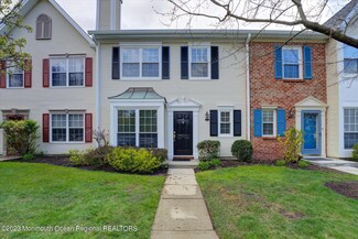 4 Sun Beau Ct, Tinton Falls, NJ 07724