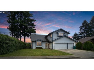 840 Cameo Ct, Brookings, OR 97415