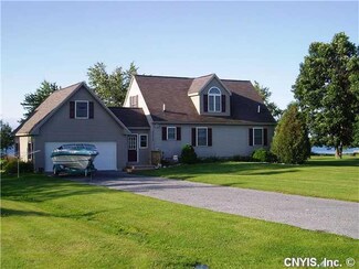 27828 Lisa Dr, Cape Vincent, NY 13618