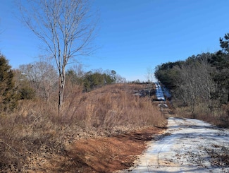 440 Old Melvin Hill Rd, Campobello, SC 29322
