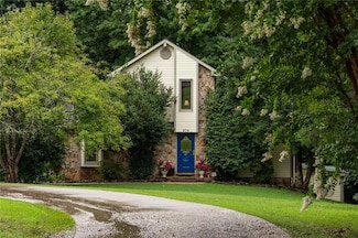 214 Rockwood Ln, Kernersville, NC 27284