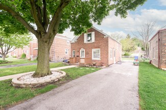 5169 W 64th St, Chicago, IL 60638