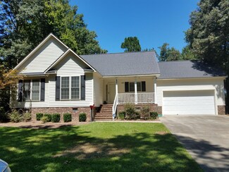 635 Eagles Nest Rd, Grimesland, NC 27837