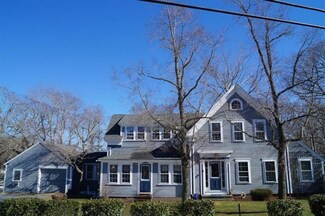 125 Bank St, Harwich Port, MA 02646
