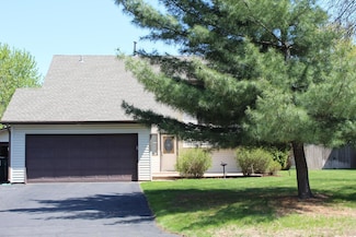 10163 Fraizer St NE, Circle Pines, MN 55014