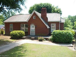 533 Albemarle Rd, Troy, NC 27371