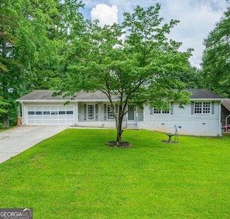 120 Lakeside Dr, Ellenwood, GA 30294