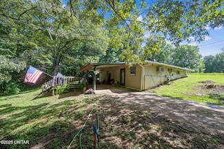 185 Corinth Rd, Darden, TN 38328