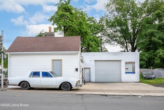 2935 Dumesnil St, Louisville, KY 40211