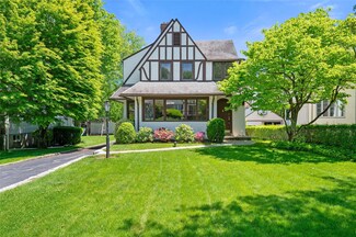44 Hamilton Rd, Scarsdale, NY 10583
