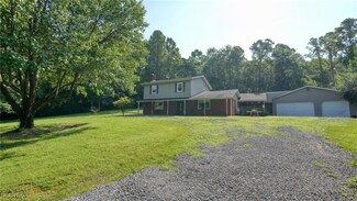 225 Homestead Dr, New Concord, OH 43762