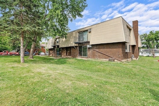 3722 W Karstens Dr, Madison, WI 53704
