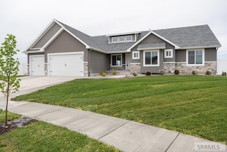 1446 47th St, Ammon, ID 83401