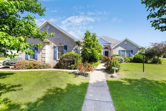 508 W Riverbend Blvd, Mahomet, IL 61853