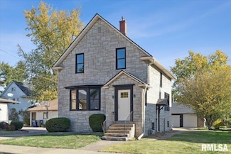 713 Douglas Ct, Clinton, IA 52732