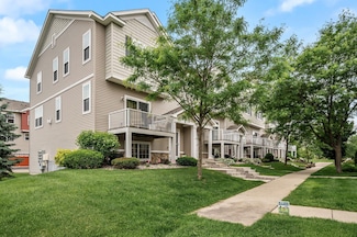 1949 Commonwealth Blvd Unit 2, Chanhassen, MN 55317