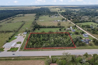 9715 Texas 321, Dayton, TX 77535