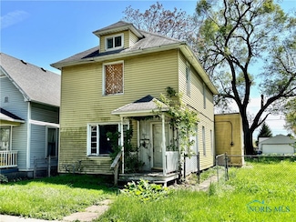 2614 Fremont St, Toledo, OH 43605