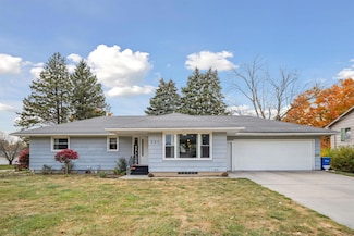 507 2nd St, Grundy Center, IA 50638