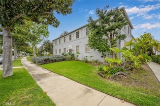 812 E Carson St, Long Beach, CA 90807