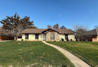 69 Lakewood Dr, Lake Dallas, TX 75065