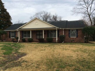 52 Wildwood Ln, Jackson, TN 38301