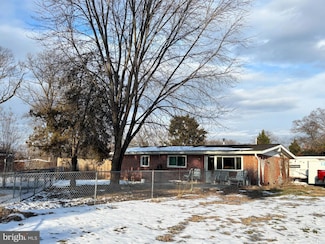 233 Saint James Dr, Glen Burnie, MD 21061