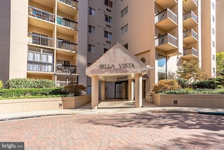 1211 S Eads St Unit 311, Arlington, VA 22202