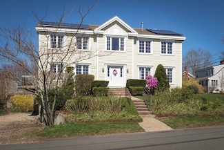 1 Sunset Rd, Nahant, MA 01908