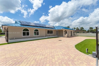 13850 SW 30th St, Miami, FL 33175